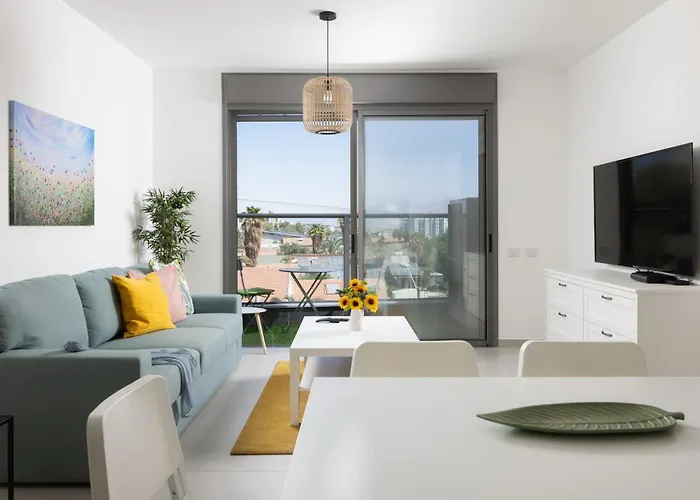 Blue Space Suites - Steps From The Beach - By Seaelo